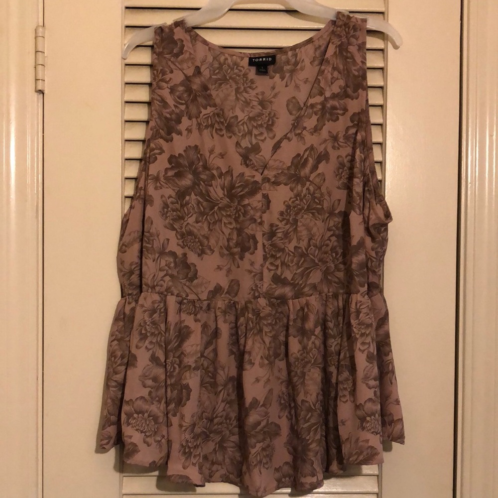 Torrid so 1 blouse